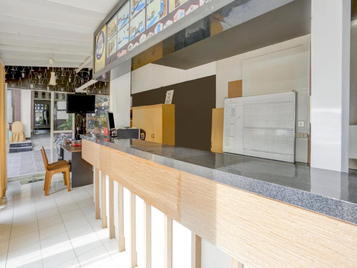Oyo 3884 Dixie Syariah Guest House Samarinda Exterior foto
